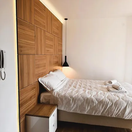 Beli Lotus Borovi Apartament *