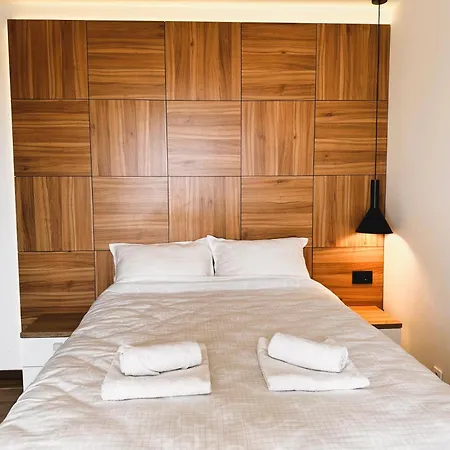 Beli Lotus Borovi Divčibare